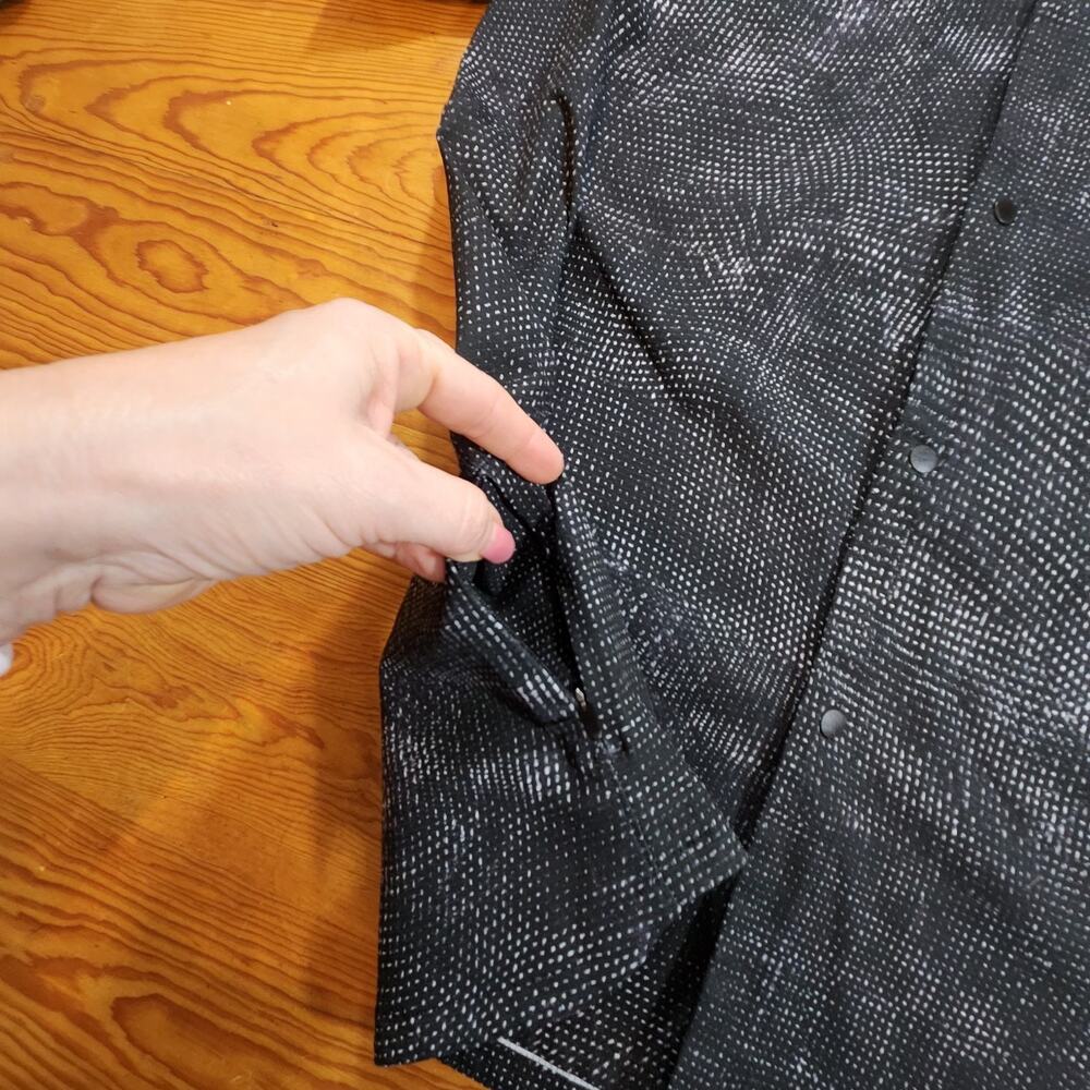 3 Lululemon Men Airing Easy Short Sleeve Button Up Lot Athleisure Preppy LG READ - Picture 12 of 16